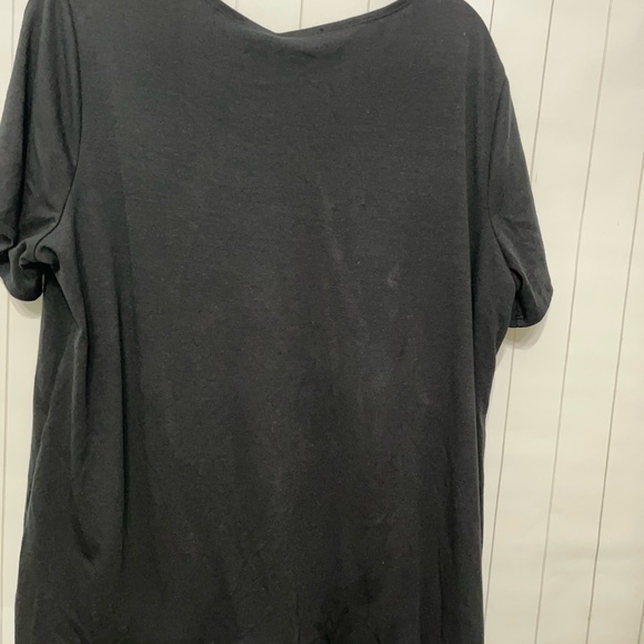 Black blouse animal print size 1X - Picture 7 of 8